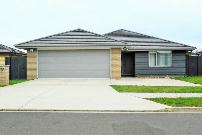 Photo of property in 13 Captain Mitchell Drive, Opaheke, Papakura, 2113