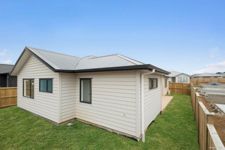 Photo of property in 24 Rainsford Road, Pukekohe, 2120