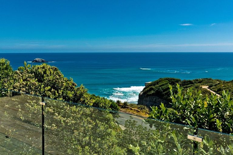 Photo of property in 38 Waitea Road, Muriwai, Waimauku, 0881