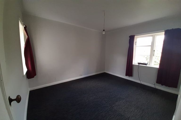 Photo of property in 38 Sunshine Avenue, Karori, Wellington, 6012