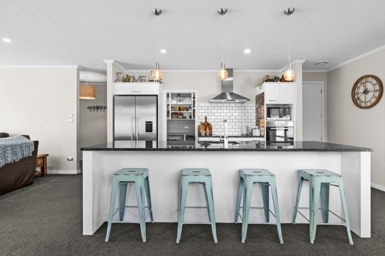 Photo of property in 75a Arataki Road, Havelock North, 4130