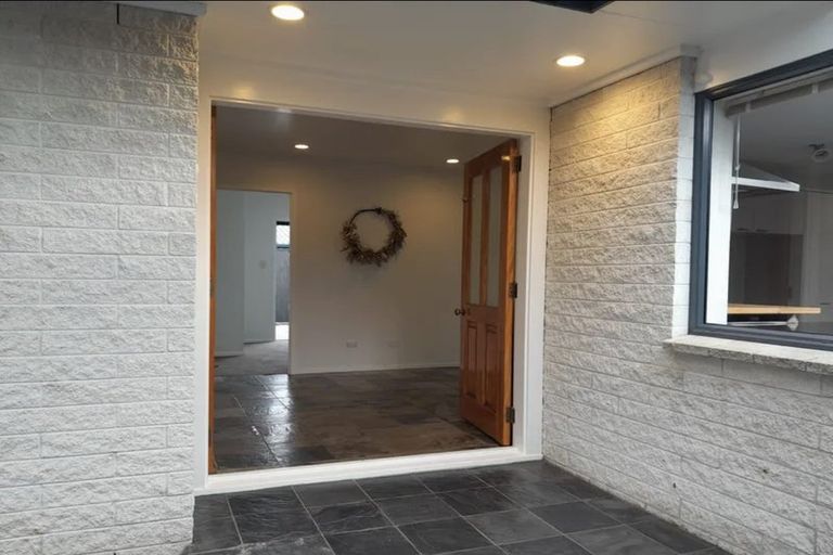 Photo of property in 301 Bucklands Beach Road, Bucklands Beach, Auckland, 2012