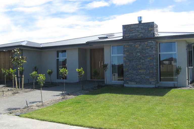 Photo of property in 17 Applefield Court, Northwood, Christchurch, 8051