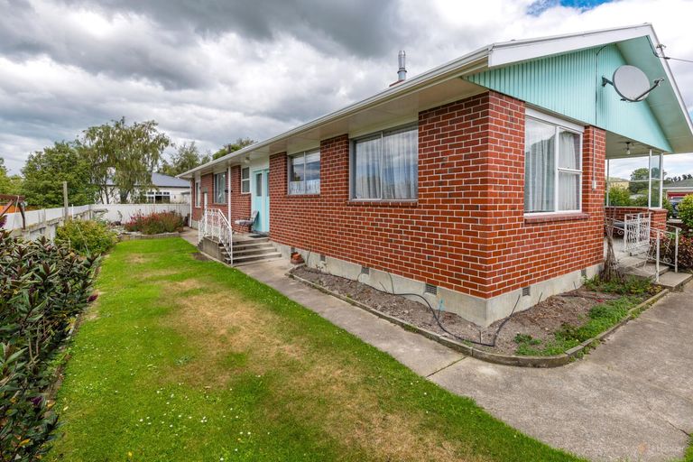 Photo of property in 2 Betten Street, Waimate, 7924