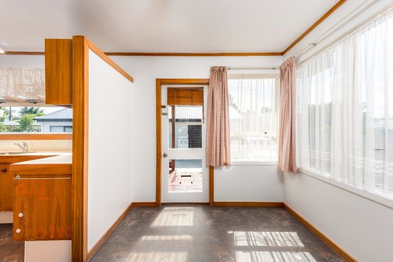 Photo of property in 24 Dalesford Street, Silverdale, Hamilton, 3216