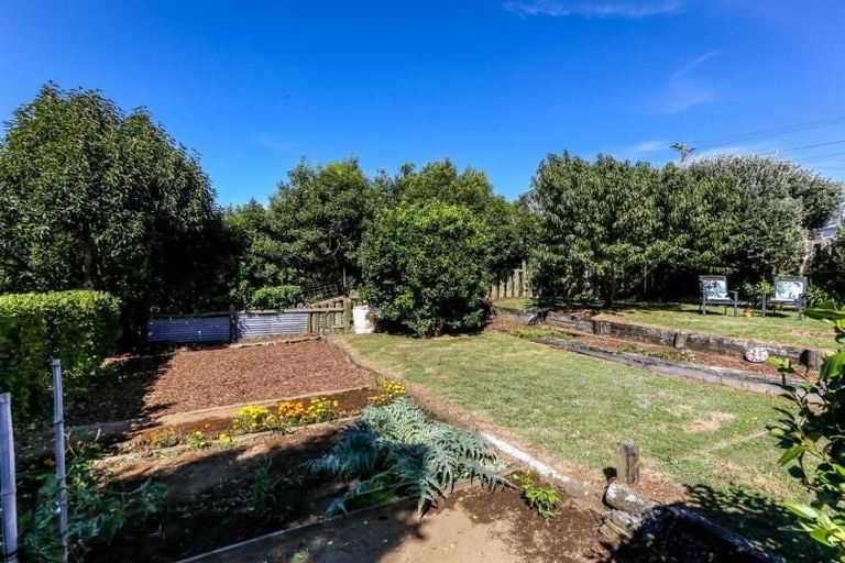 Photo of property in 16 Trafalgar Street, Westown, New Plymouth, 4310