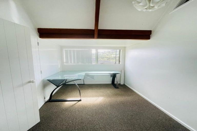 Photo of property in 108 Seaview Road, Glenfield, Auckland, 0629