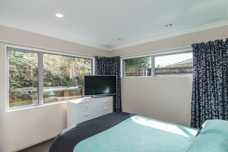 Photo of property in 15 Kennedy Place, Waikanae Beach, Waikanae, 5036