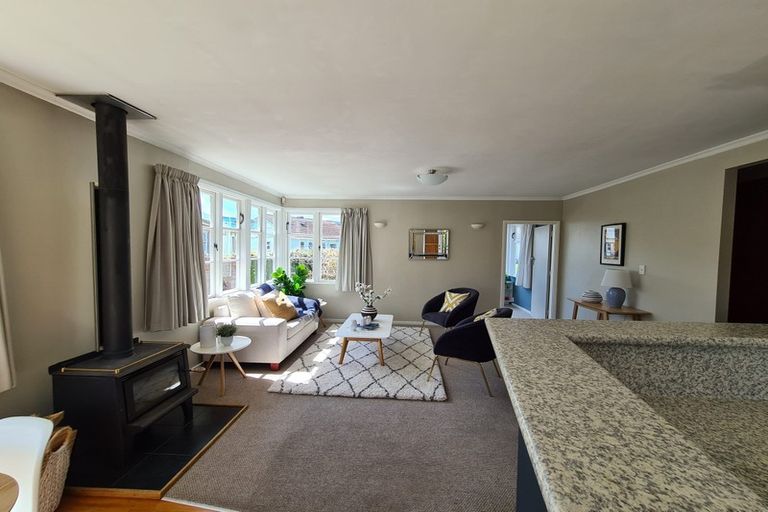 Photo of property in 3 Burke Grove, Naenae, Lower Hutt, 5011