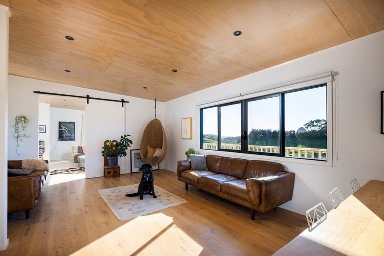 Photo of property in 22b Saint Ives Grove, Whalers Gate, New Plymouth, 4310