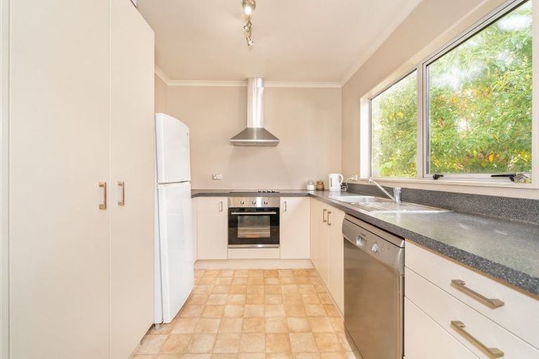 Photo of property in 32a Aniseed Grove, Timberlea, Upper Hutt, 5018