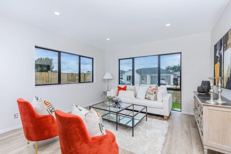 Photo of property in 11 Zadar Street, Kumeu, 0810