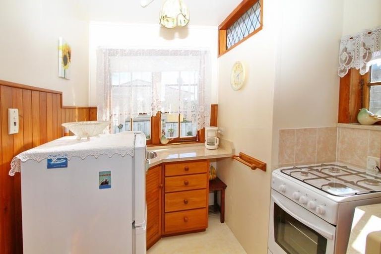 Photo of property in 4 Barbary Avenue, Kelston, Auckland, 0602