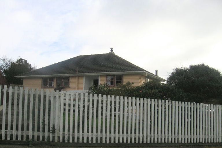 Photo of property in 17 Chew Place, Ranui, Porirua, 5024