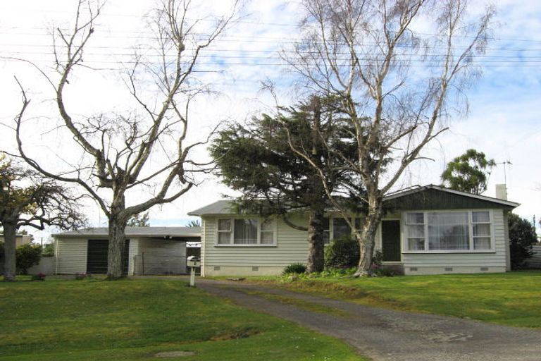 Photo of property in 9 East Road, Shannon, 4821