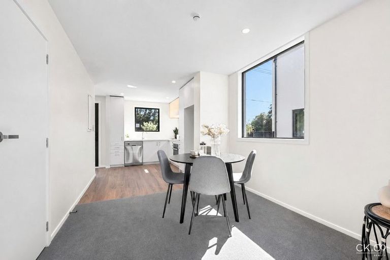 Photo of property in 10/130 Cambridge Terrace, Fairfield, Lower Hutt, 5011