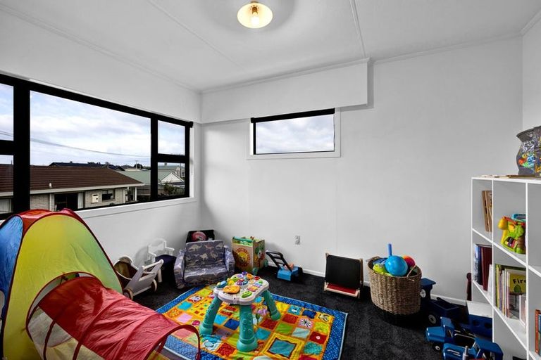 Photo of property in 35 Collins Street, Hawera, 4610