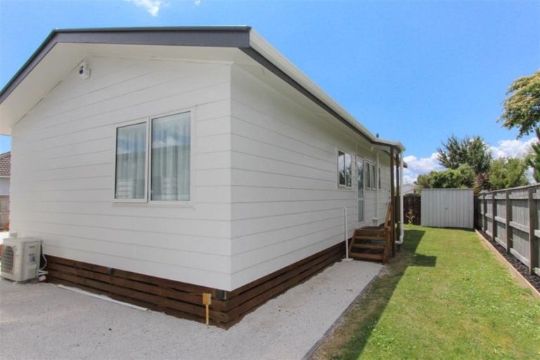 Photo of property in 26 Konene Street, Utuhina, Rotorua, 3015