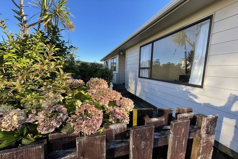 Photo of property in 63 Percy Dyett Drive, Karori, Wellington, 6012