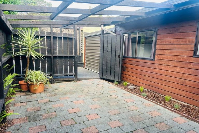 Photo of property in Cedar Court, 3/1 Ash Grove Circle, Haruru, 0204