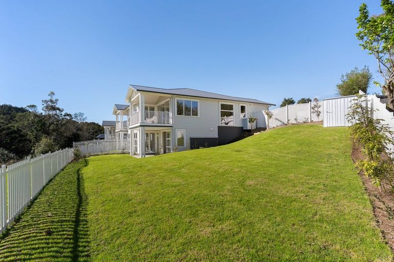 Photo of property in 204 Landmark Terrace, Orewa, 0931