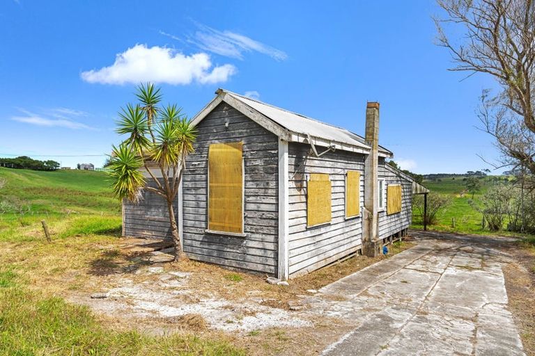 Photo of property in 413 Waihue Road, Dargaville, 0372