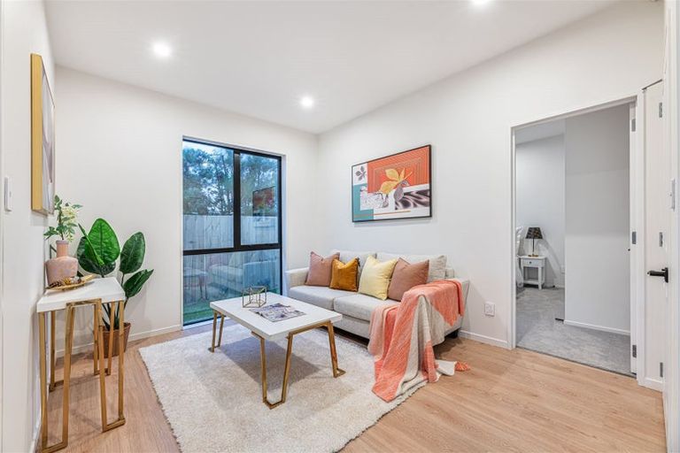 Photo of property in 16 Matau Rise, Te Atatu Peninsula, Auckland, 0610