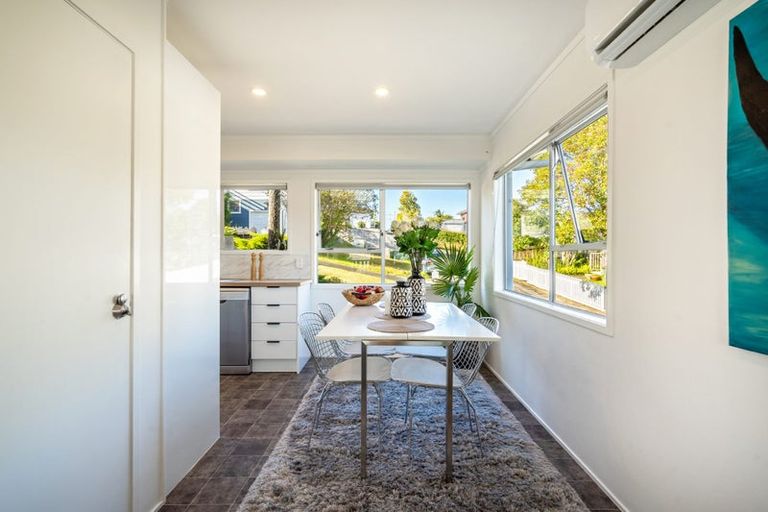 Photo of property in 1/34c Sunnynook Road, Sunnynook, Auckland, 0620