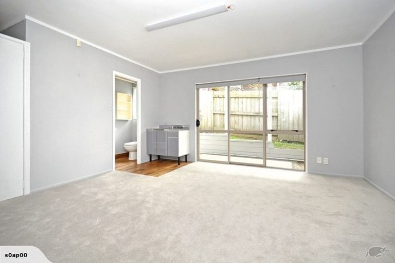Photo of property in 20a Corunna Road, Milford, Auckland, 0620