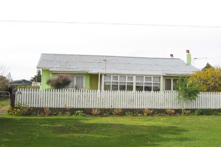 Photo of property in 56 Seymour Street, Waitara, 4320