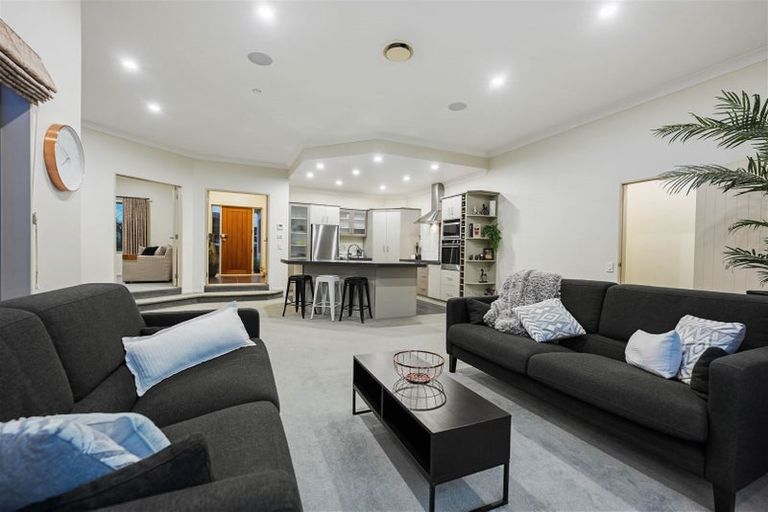 Photo of property in 94 Rototuna Road, Rototuna, Hamilton, 3210