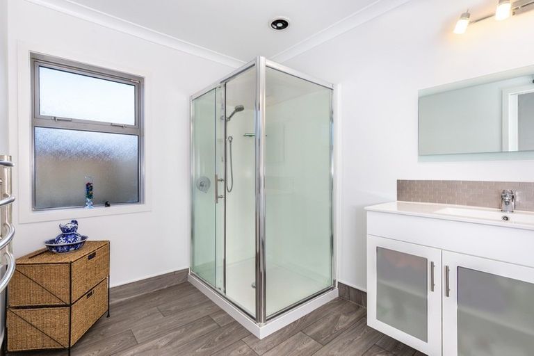 Photo of property in 17 Huka Heights Drive, Rangatira Park, Taupo, 3330