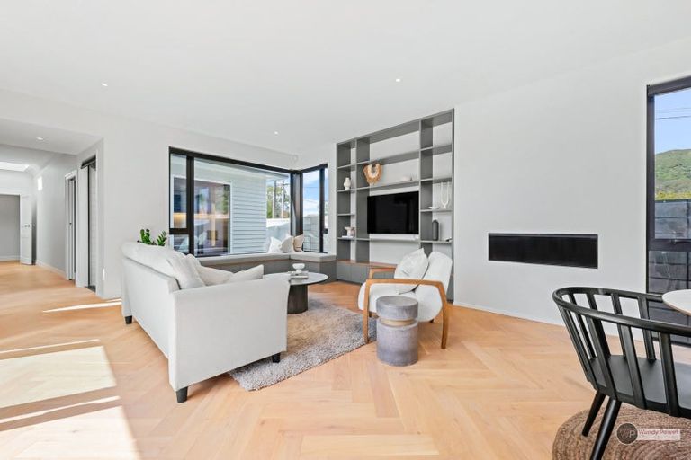 Photo of property in 10 Birdwood Road, Waterloo, Lower Hutt, 5011