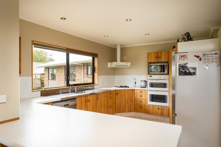 Photo of property in 10c Kinross Drive, Merrilands, New Plymouth, 4312