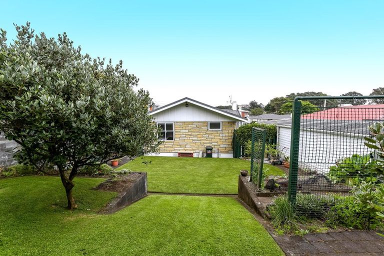Photo of property in 9 Belair Avenue, Blagdon, New Plymouth, 4310