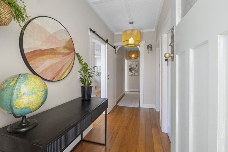 Photo of property in 22 Ngaio Street, Strandon, New Plymouth, 4312