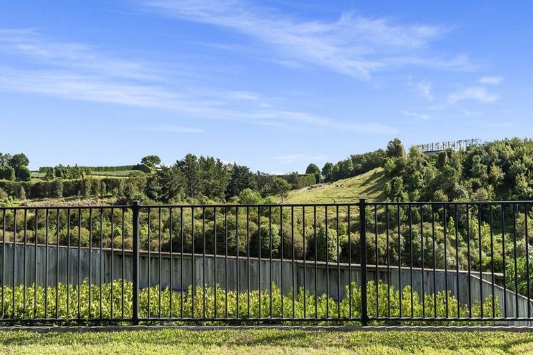 Photo of property in 42 Puhirake Crescent, Pyes Pa, Tauranga, 3112