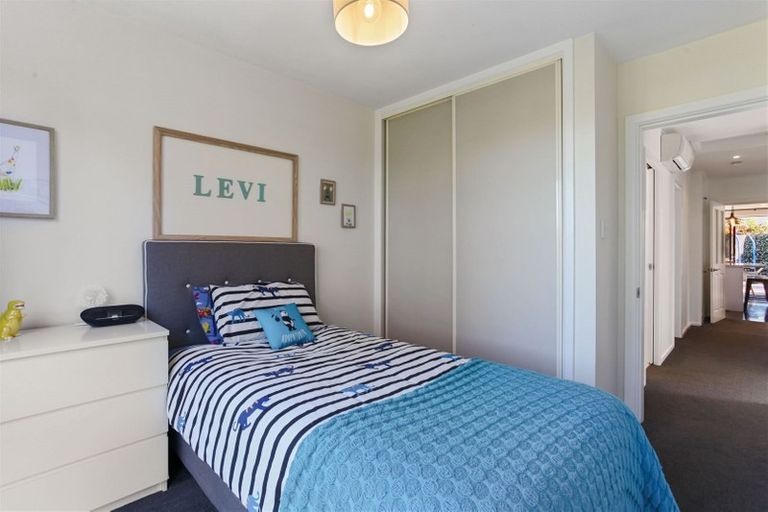 Photo of property in 35 Deepdale Street, Burnside, Christchurch, 8053