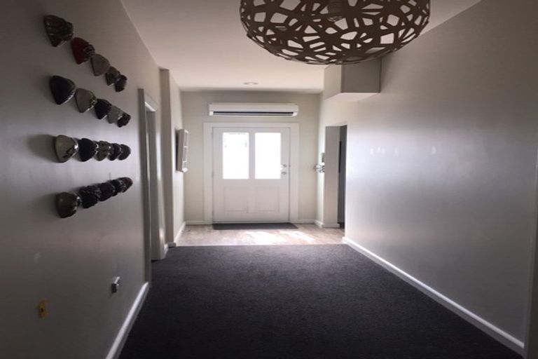 Photo of property in 1/16 Lees Road, Strowan, Christchurch, 8052