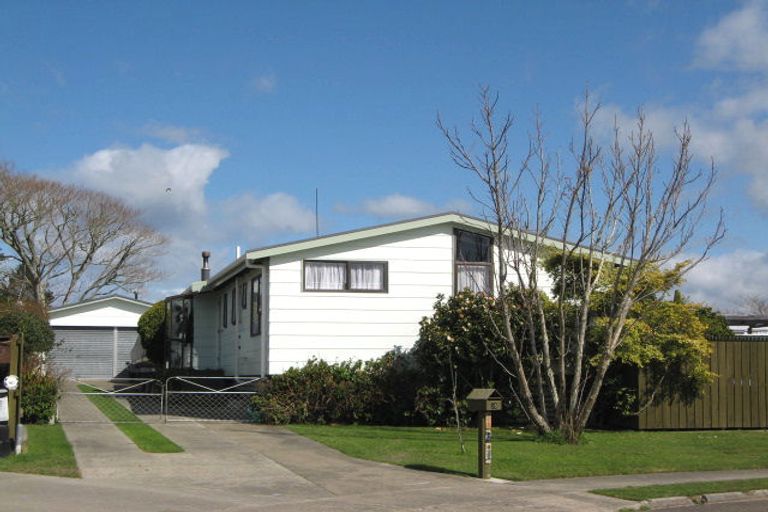 Photo of property in 17 Wikepa Place, Whakatane, 3120