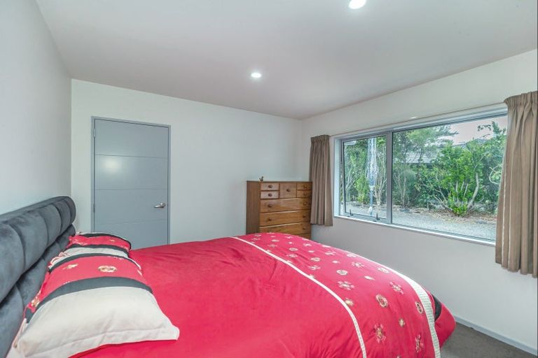 Photo of property in 26 Woven Stone Way, Ohau, Levin, 5570