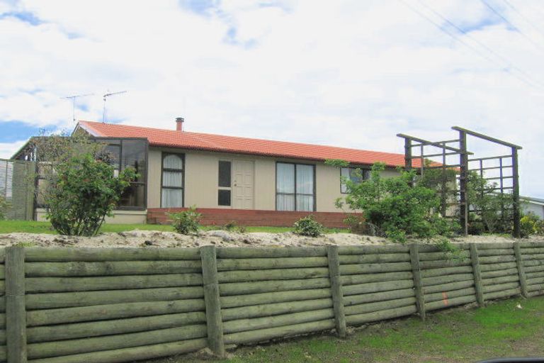 Photo of property in 13 Ngareta Road, Mourea, Rotorua, 3074