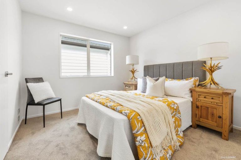 Photo of property in 25a Scarlet Drive, Ranui, Auckland, 0612