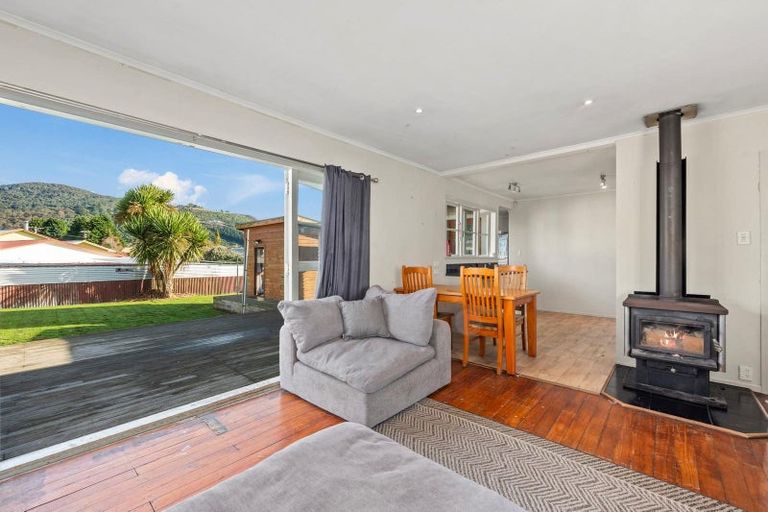 Photo of property in 2 Neil Road, Fairy Springs, Rotorua, 3015