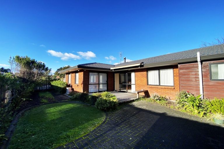 Photo of property in 38 West Fairway, Golflands, Auckland, 2013