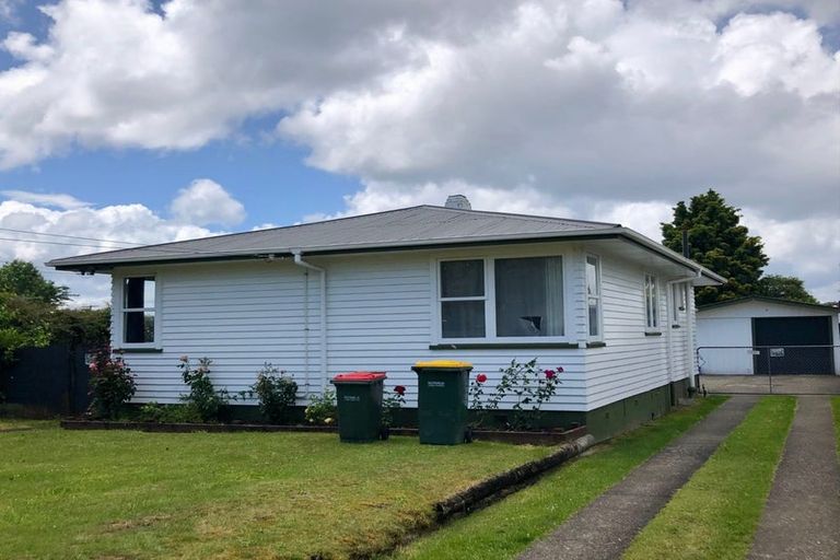 Photo of property in 4 Puweto Street, Selwyn Heights, Rotorua, 3015