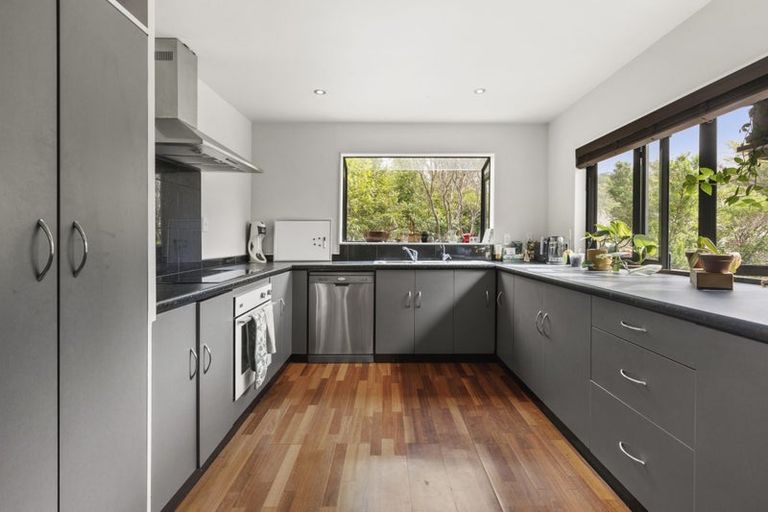 Photo of property in 5 Colorado Grove, Brooklyn, Wellington, 6021