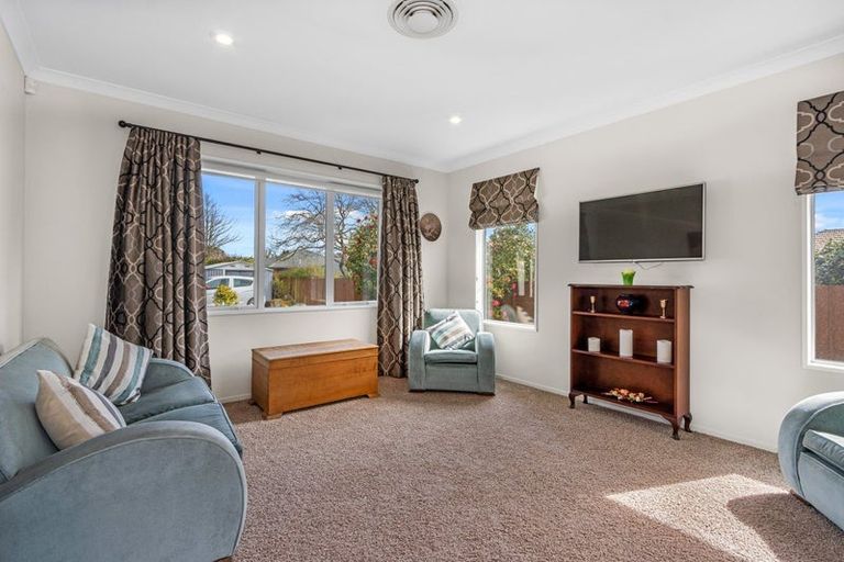 Photo of property in 92 Halberg Street, Dallington, Christchurch, 8061