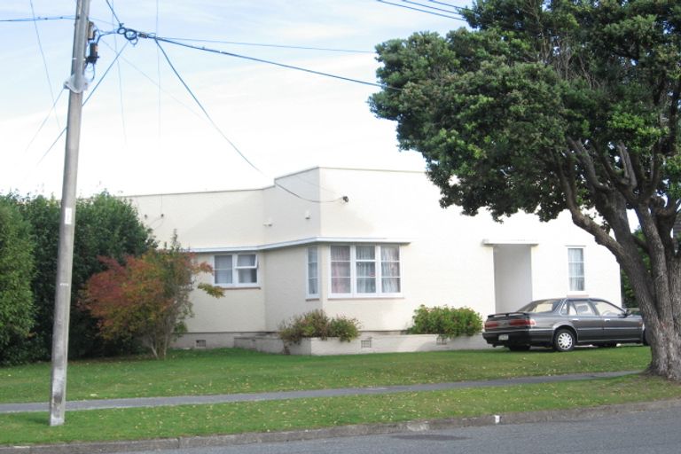 Photo of property in 32 Mitchell Street, Epuni, Lower Hutt, 5011