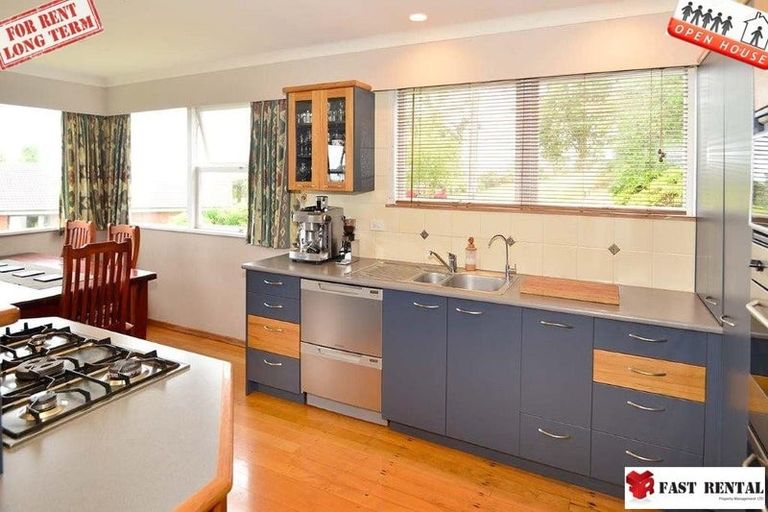 Photo of property in 20 Tawhana Crescent, Red Beach, 0932